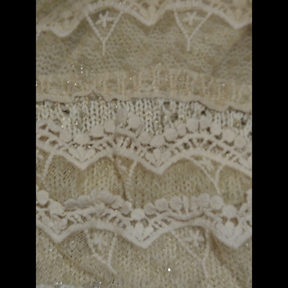 MIRACLE USA Sweater with Lace Edge - Picture 4 of 7